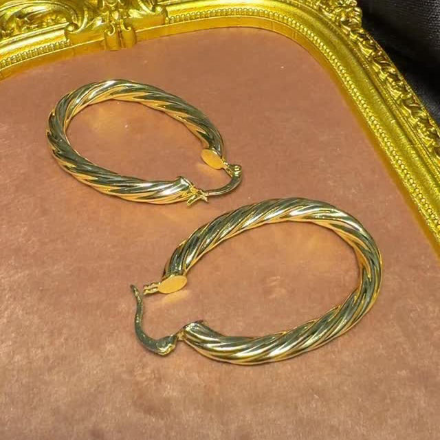 Vathë Twisted Hoops Gold