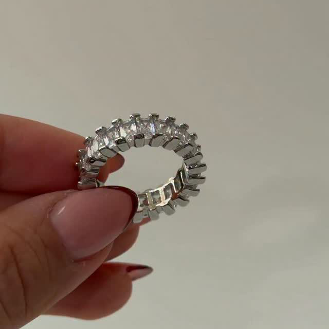 Unazë Silver Crystal Band